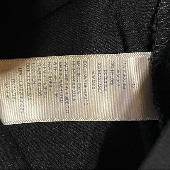 Size 12 Rafaella capris - Picture 4 of 4